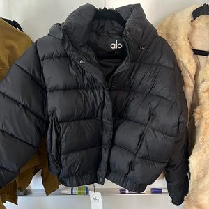 Alo puffer NWT